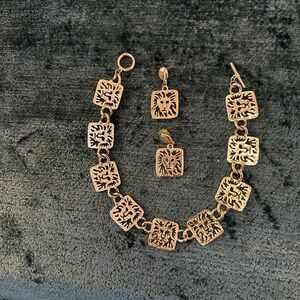 Anne Klein Gold Necklace with Classic Filigree Design